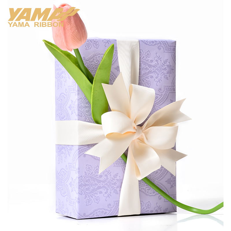 شرائط حريرية ماتية من البوليست - مراجعة Velvet Ribbon Roll وسعره