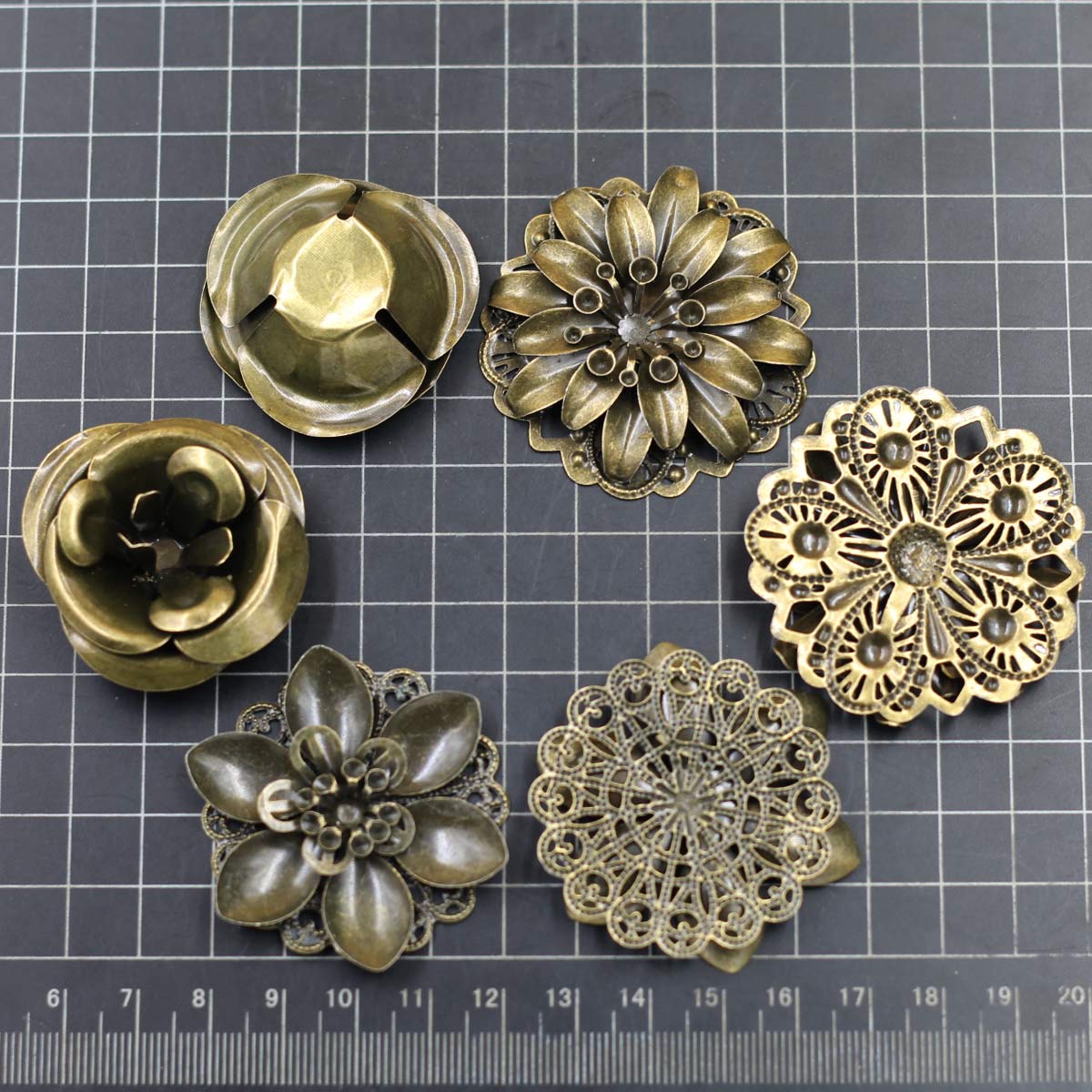 6 قطعة مزيج الزينة زهرة نمط تخ - مراجعة Embellish Craft وسعره